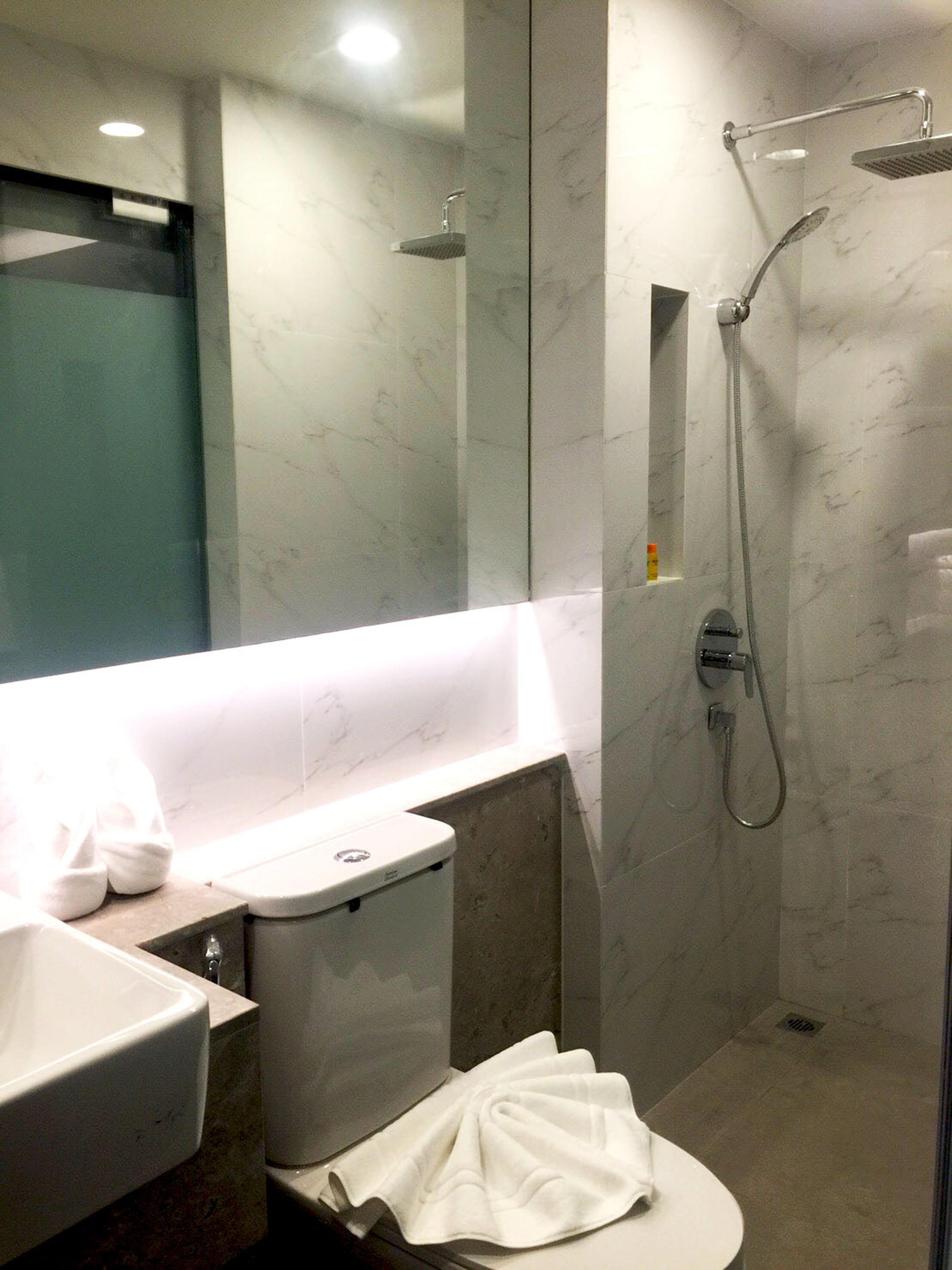 shower, free toiletries, towels