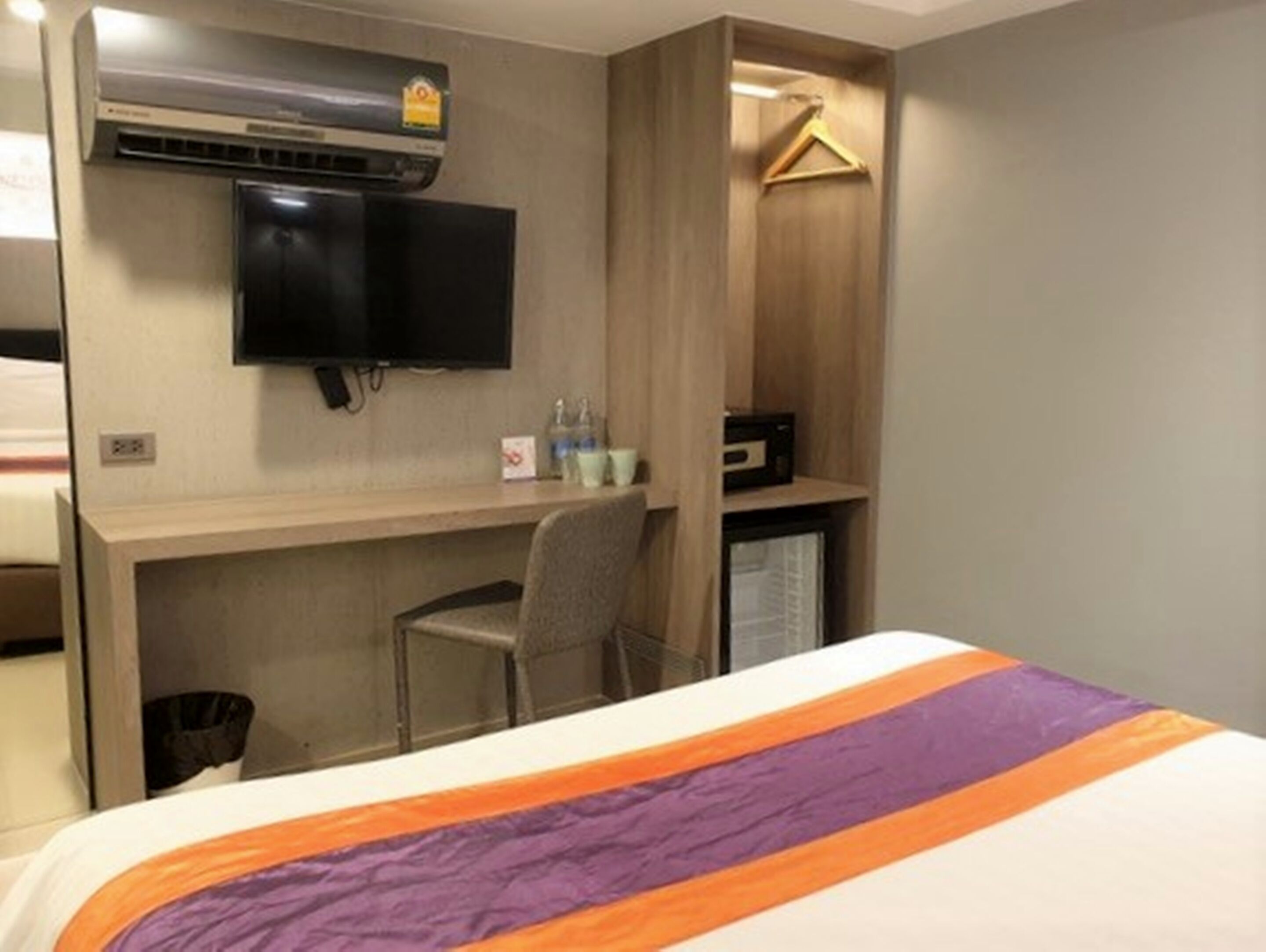 deluxe double room | minibar, in-room safe, soundproofing, free wifi