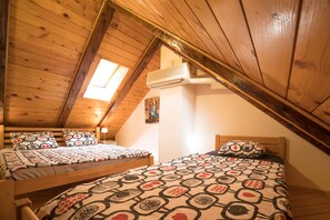 Quadruple Room, Shared Bathroom - Hostel Vagabond (Sarajevo)
