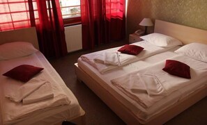 Triple Room | Desk, free cots/infant beds, free WiFi - ETN Hotel (Sarajevo)