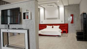 Villa | 6 bedrooms, premium bedding, in-room safe, individually decorated