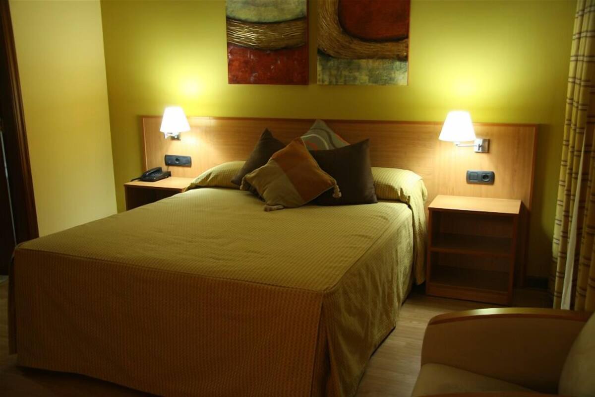 Desk, blackout drapes, cribs (surcharge), rollaway beds (surcharge)