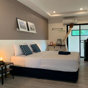 Double Room with Balcony | Free WiFi, bed sheets