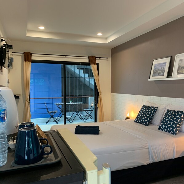 Double Room with Balcony | Free WiFi, bed sheets