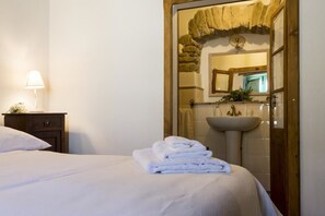 Wifi gratis y ropa de cama