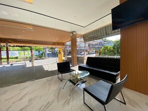 Reception - Mala Hotel (Karon)