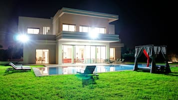 Front of property - evening/night