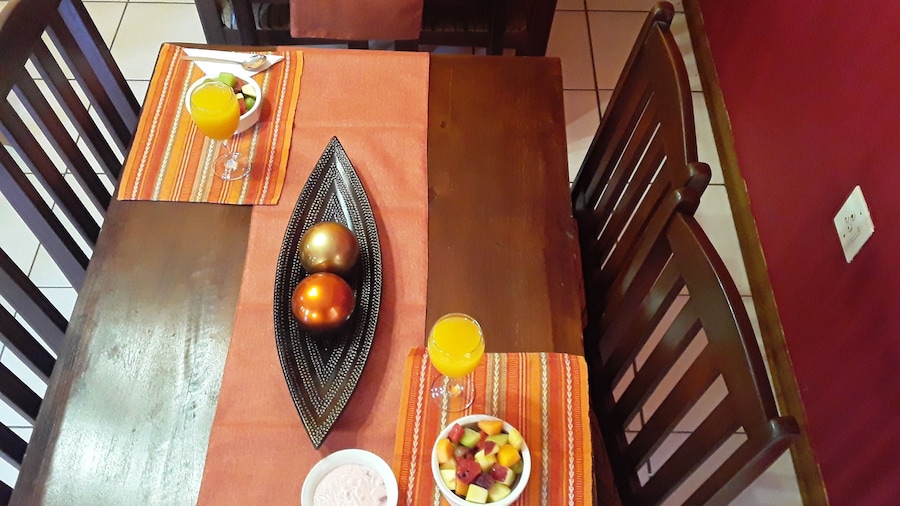 Vuya Nathi Bed & Breakfast