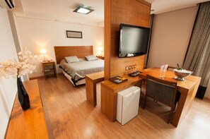 Literie hypoallergénique, minibar, coffres-forts dans les chambres