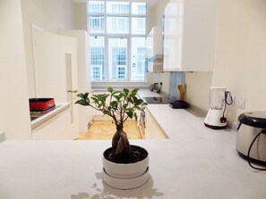 Apartment, 2 Bedrooms (Close to centre & Media City - 20) | Private kitchen | Full-size fridge, microwave, oven, stovetop - Expressbnb Apartments (Salford)