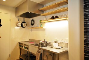 Studio Standar, Bebas Asap Rokok (For 3 ~ 8 guests) | Dapur pribadi | Lemari es, microwave, ketel listrik, dan penanak nasi