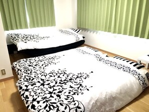 Economy Triple Room for 1 ~ 3 guests | Free WiFi - KURASHIKI BASE inarimachi (Kurashiki)