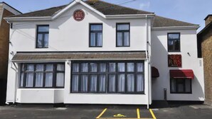 Front of property - RBS Hotel, Rochester (Rochester)