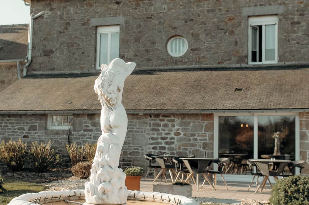 Hôtel Le Chatellier – Piscine chauffée d’avril à octobre