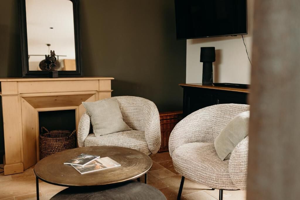 house, 2 bedrooms, non smoking | living area | flat-screen tv