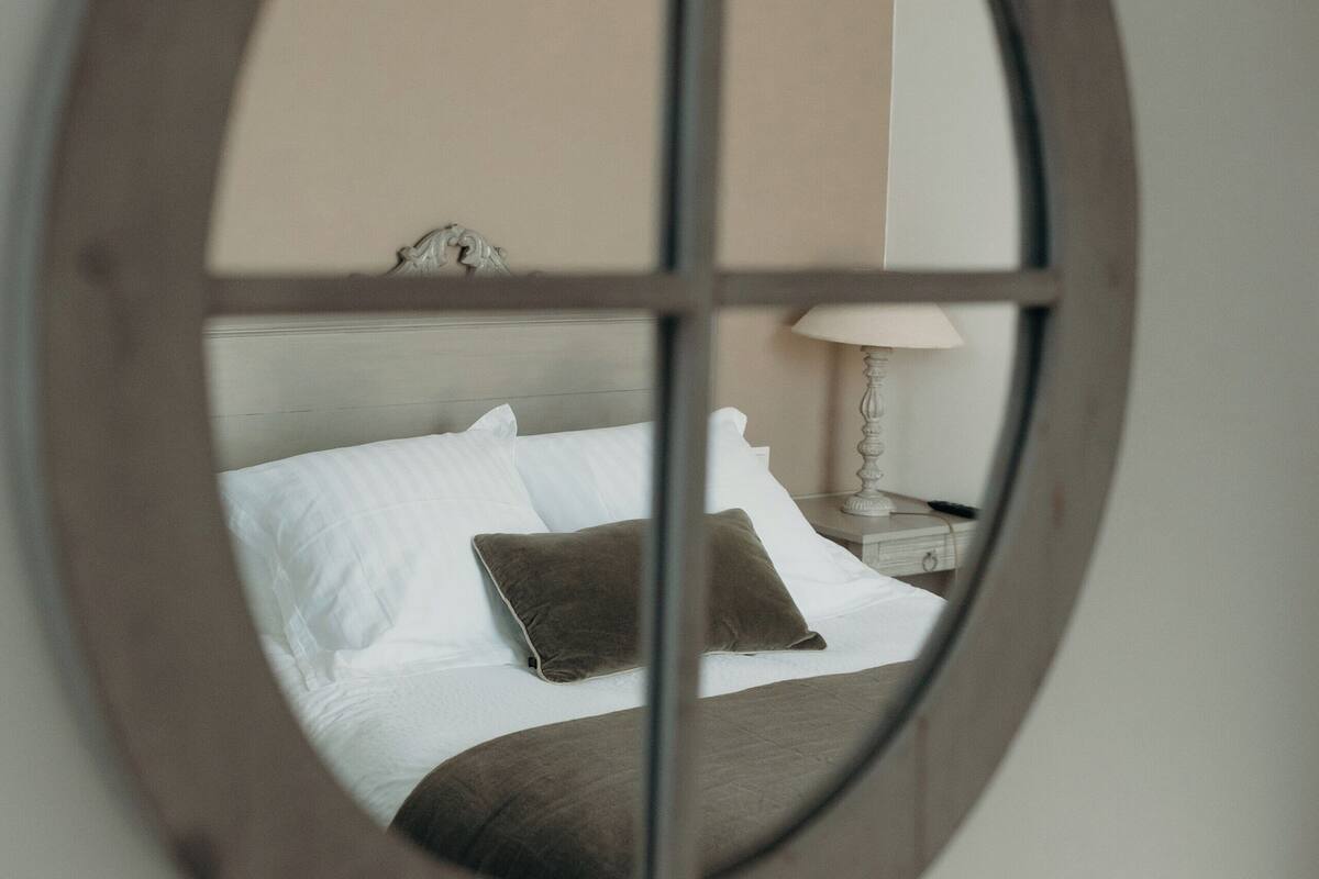 triple room street side  | in-room safe, soundproofing, free wifi, bed sheets