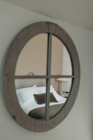 Caja de seguridad en la habitación y sistema de insonorización 