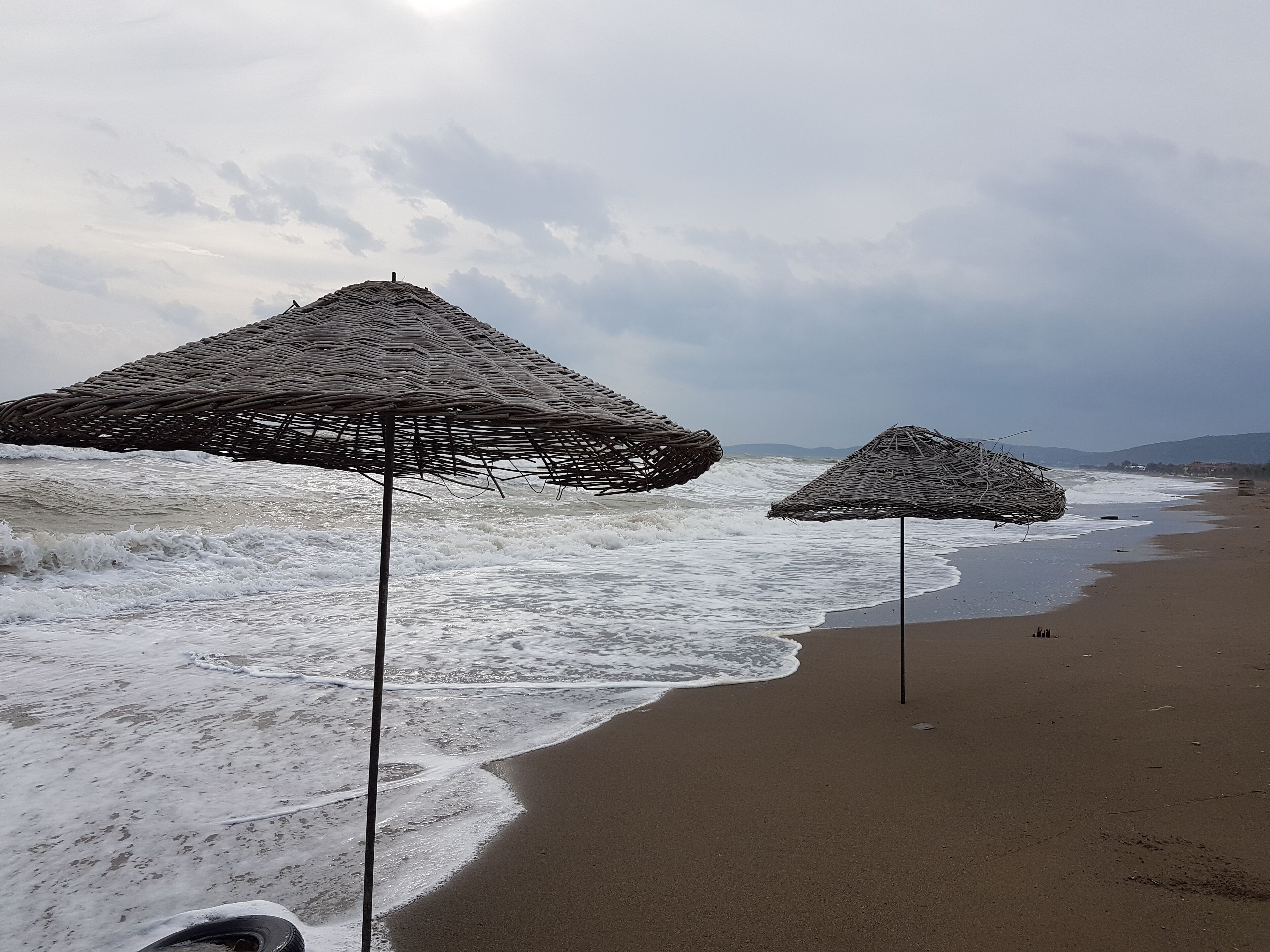 Beach nearby, 10 beach bars