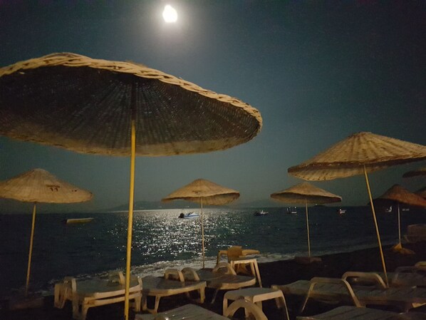 Plage à proximité, 10 bars de plage