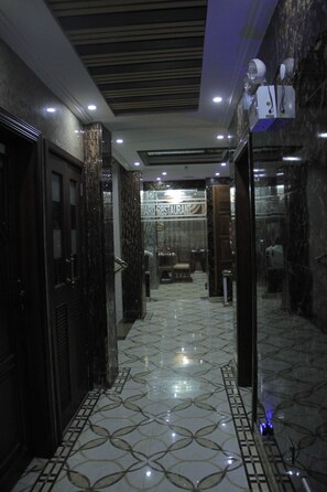 Hallway - Zimbo Golden Hotel (Dar es Salaam)