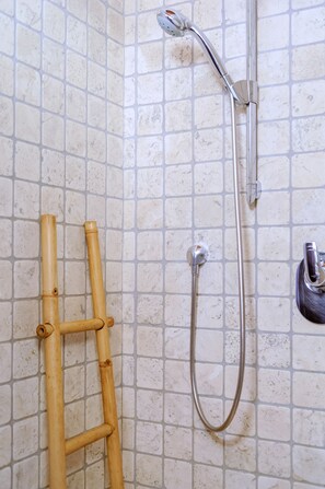 Apartment, 3 Bedrooms (Location: Via Dell'Orto 39) | Bathroom | Shower, hair dryer, bidet, towels