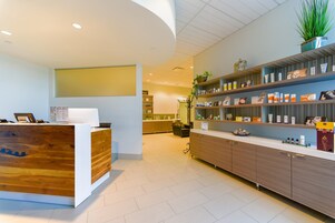 身体 护理、面部护理、指（趾）甲修剪和护理、按摩服务