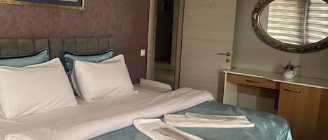 Minibar, in-room safe, desk, iron/ironing board