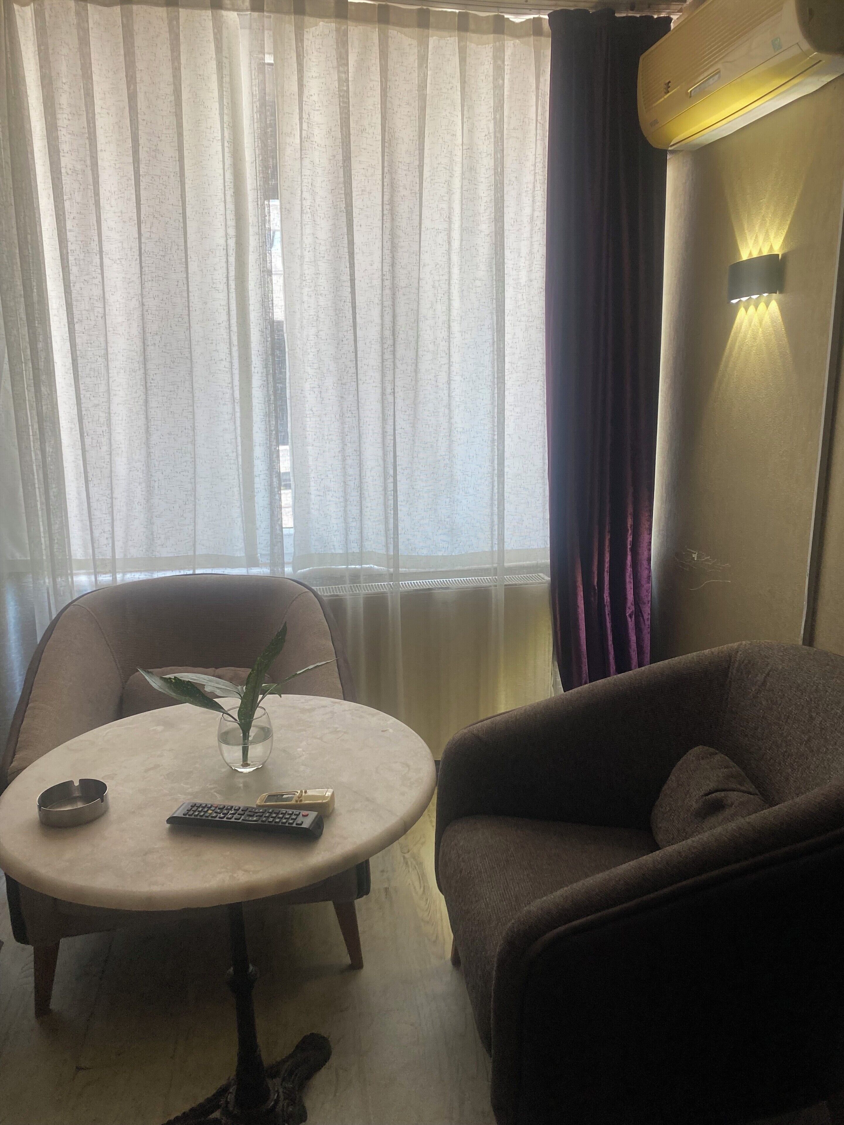 スタンダード ダブルルーム | リビング エリア | 液晶テレビ