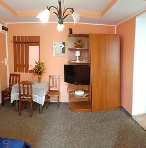 Apartment (Studio 5) | Iron/ironing board, free WiFi, bed sheets - Hostel Famil (Starogard Gdanski)