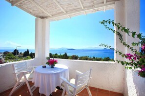 Economy appartement, uitzicht op zee | Balkon