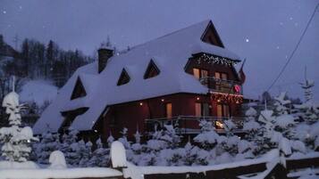 Front of property - evening/night