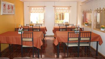 Desayuno continental incluido todos los días