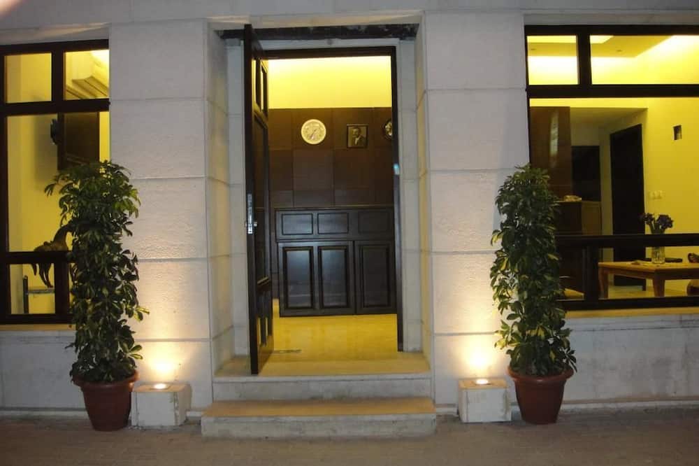 Madaba Hotel