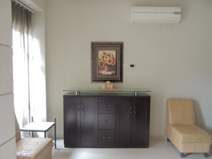 Coin salon dans le hall