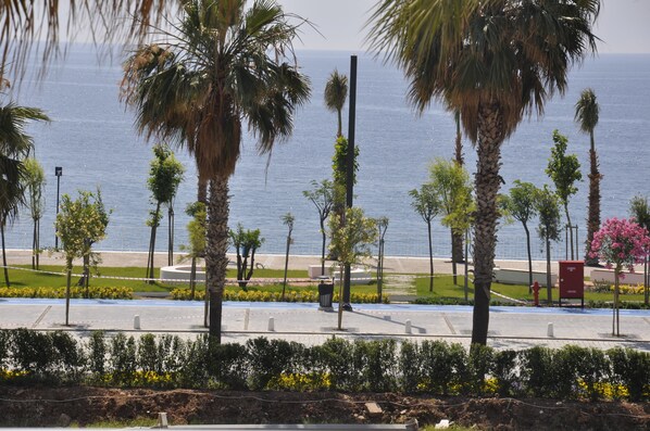 Beach nearby - Hotel Villa Casablanca (Konyaalti)