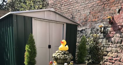 Number 61 Guest House and Tea Room
