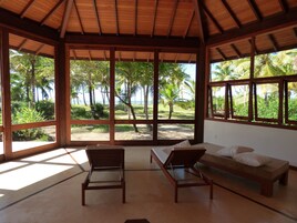 套房, 海景 | 迷你吧、客房内保险箱、免费婴儿床、免费 WiFi