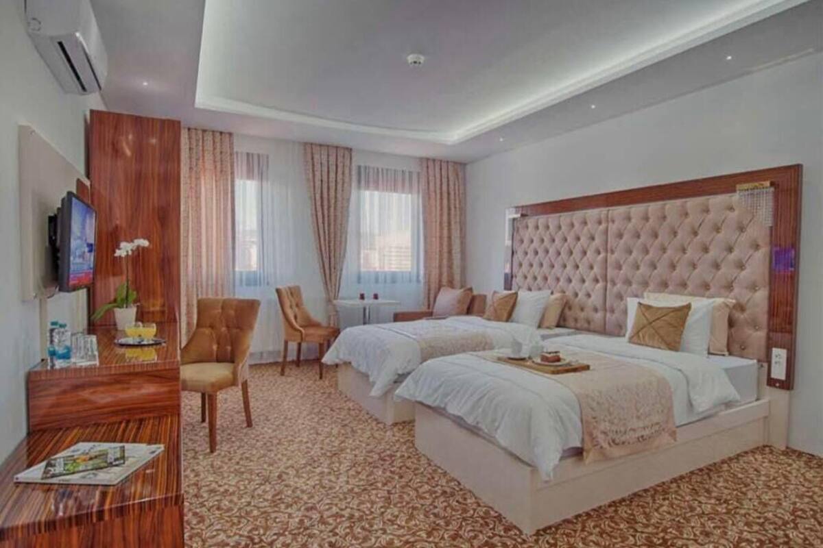 1 bedroom, premium bedding, minibar, in-room safe