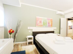 Apartment, 1 Bedroom, Jetted Tub | Individually decorated, individually furnished, desk, free WiFi