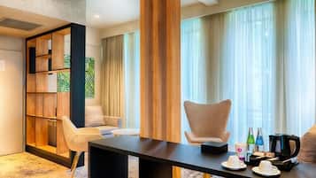 1 phòng ngủ, bộ đồ giường cao cấp, két bảo mật tại phòng, bàn