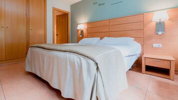 Appartement, 2 chambres | Rideaux occultants, Wi-Fi gratuit, draps fournis