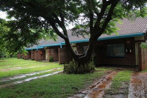 Exterior - Orange Grove Motel (Chinhoyi)