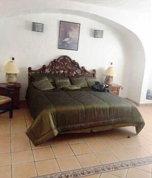 Family House, 3 Bedrooms, Marina View, Poolside | 3 bedrooms, minibar, iron/ironing board, free WiFi