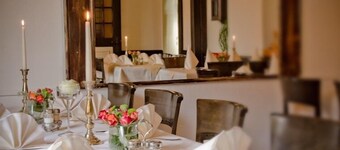 โรงแรมเรสเตอรองต์ เนคท์ชทีเดเนอร์โฮฟ