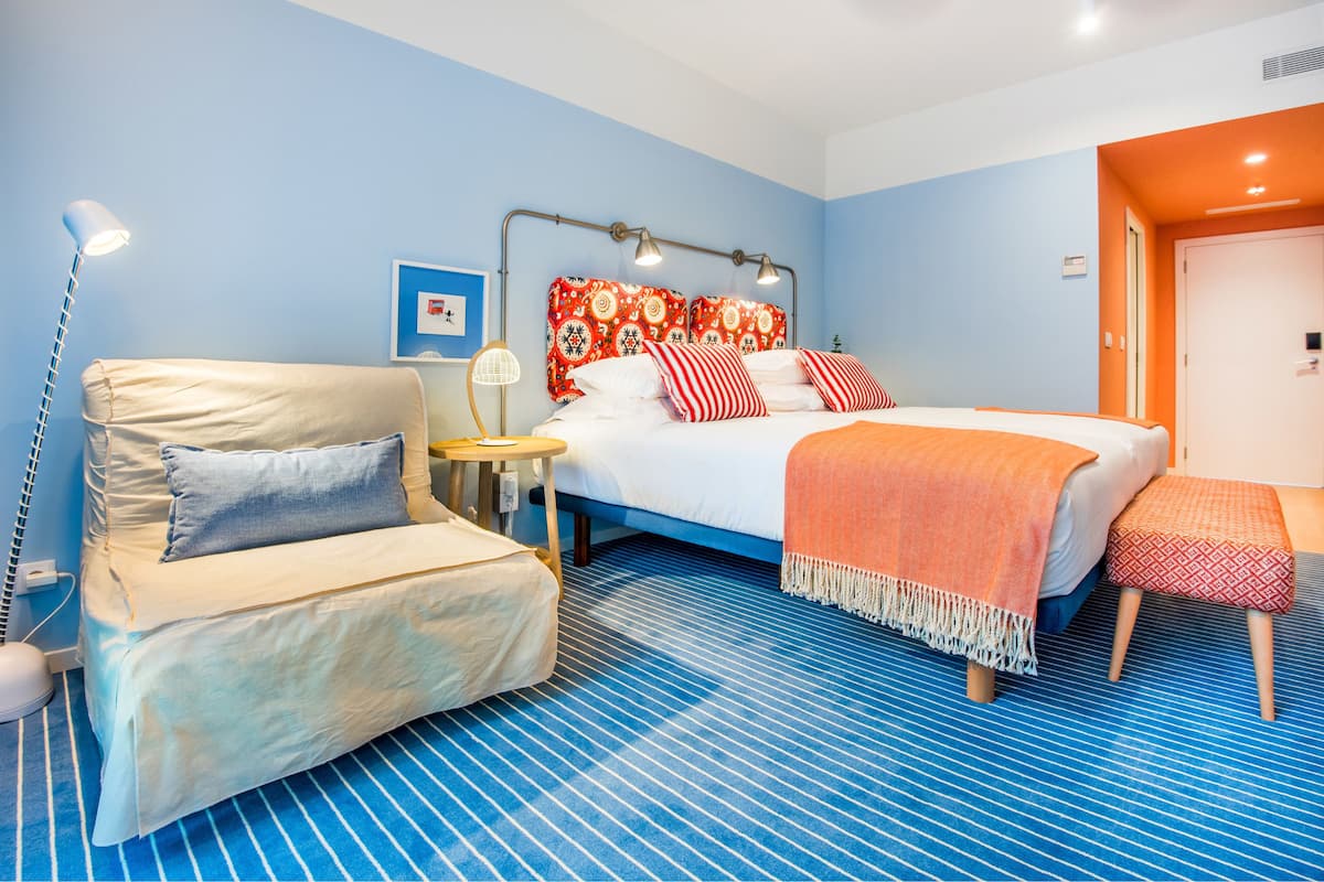Deluxe Studio (Triple Deluxe Studio) | In-room safe, desk, soundproofing, free WiFi