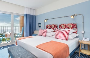 Deluxe Studio, Sea View | In-room safe, desk, soundproofing, free WiFi