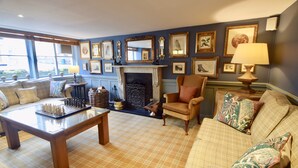 Lounge - The White Hart Hotel (Newton Abbot)