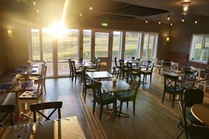 Daily buffet breakfast (EUR 19 per person) - Hotel Lækur (Rangárþing ytra)