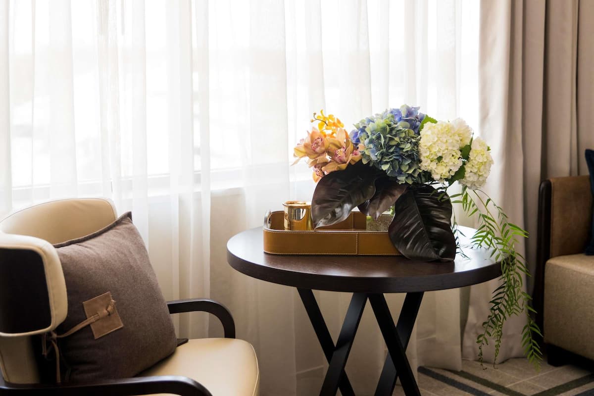 1 bedroom, Egyptian cotton sheets, premium bedding, minibar