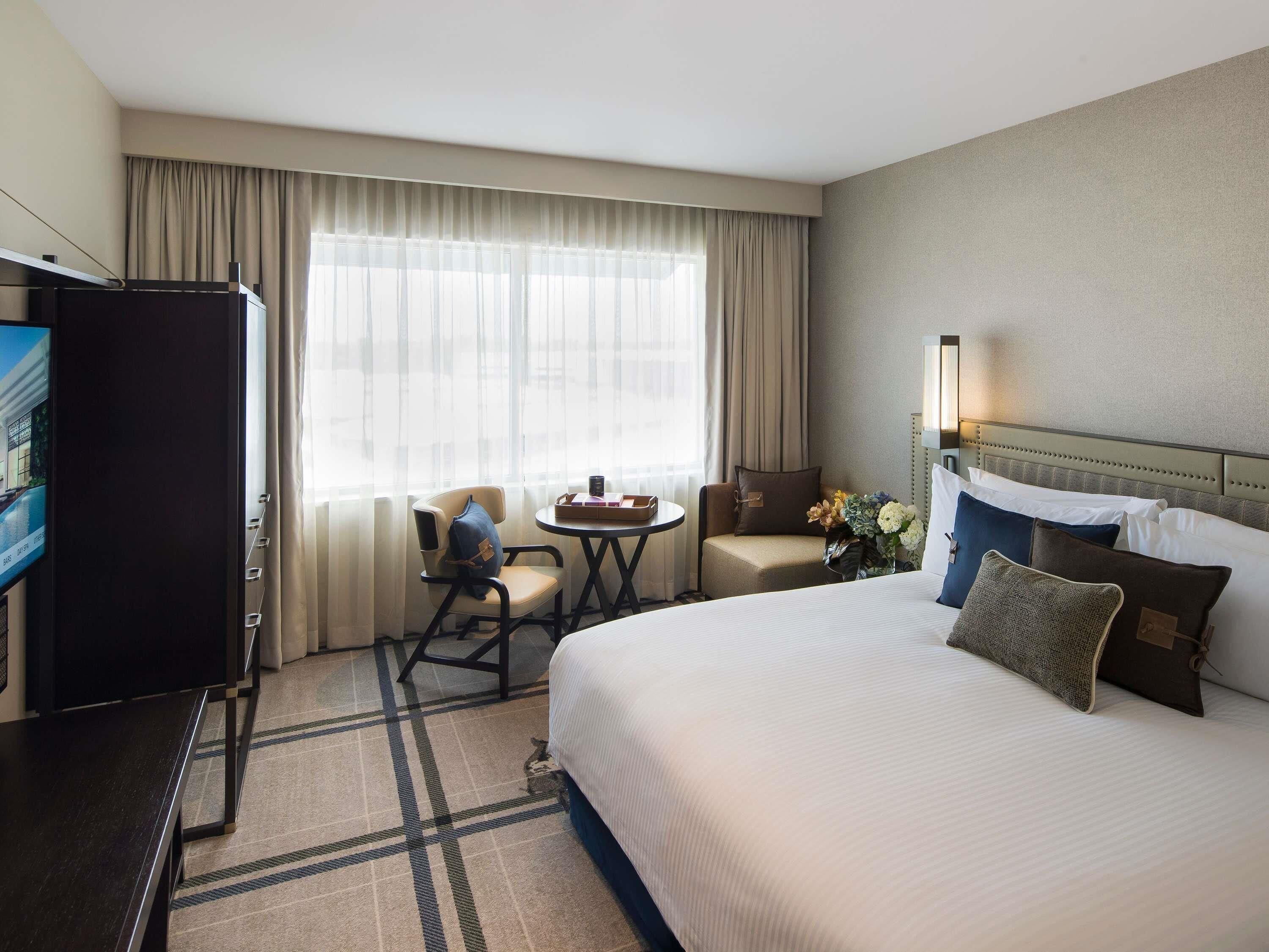 Lakens van Egyptisch katoen, luxe beddengoed, een minibar